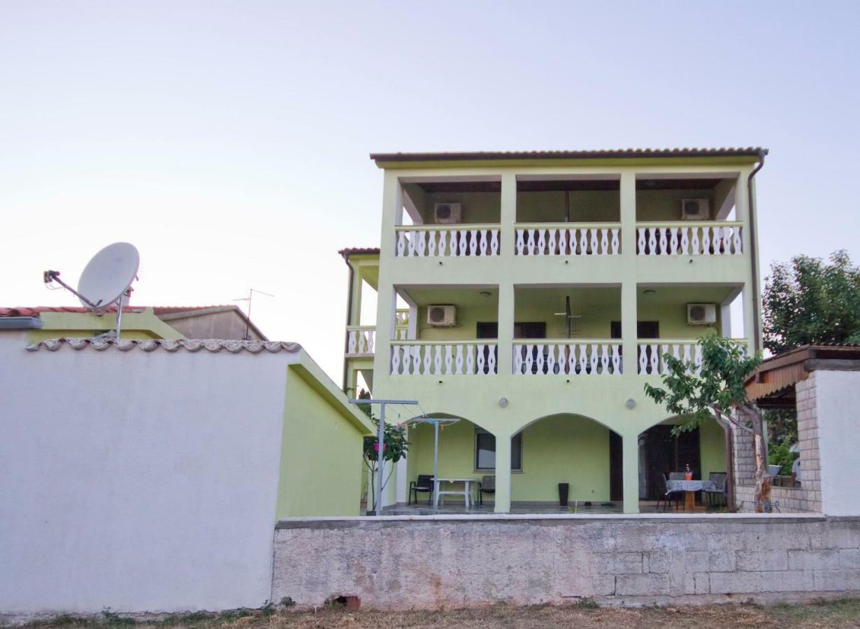Holiday Home Matosevic เมดูลิน ภายนอก รูปภาพ