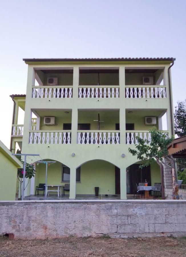 Holiday Home Matosevic เมดูลิน ภายนอก รูปภาพ
